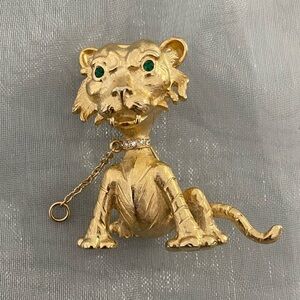 RARE Signed E Pearl Vintage Lion Brooch 2”x1.75”